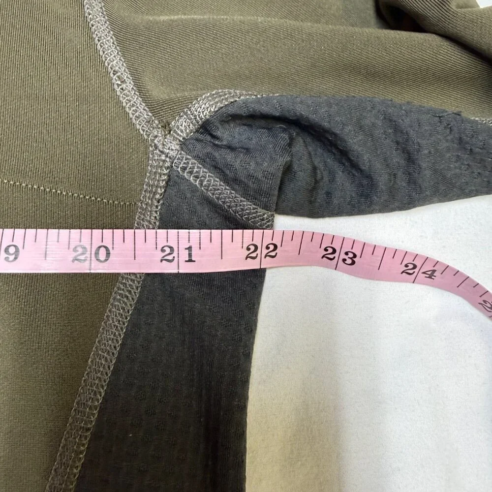 The North Face Flight Series 1/4 Zip Men’s‎ Large Olive Green Gray EUC